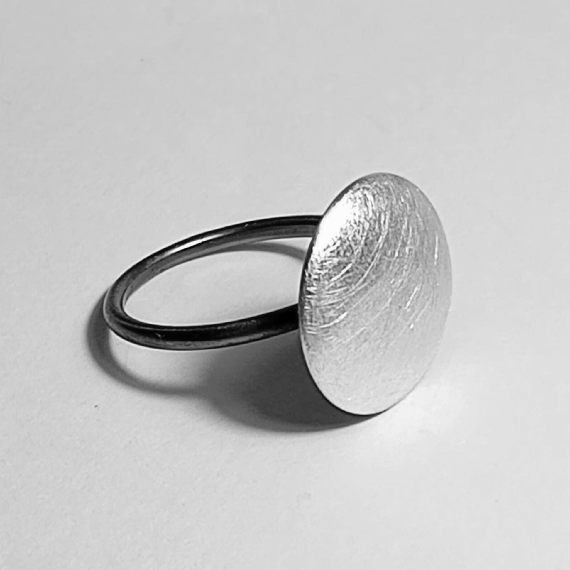 Oxidised Ring with Brused Element
